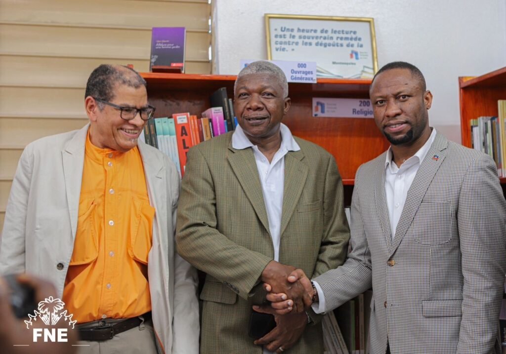 Le FNE renforce les espaces de lecture en offrant 230 ouvrages à la Médiathèque Jacques Stephen Alexis