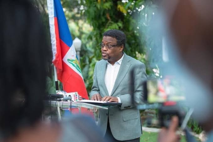 Le point de presse de Fritz Alphonse Jean expose la tutelle silencieuse derrière les sanctions américaines